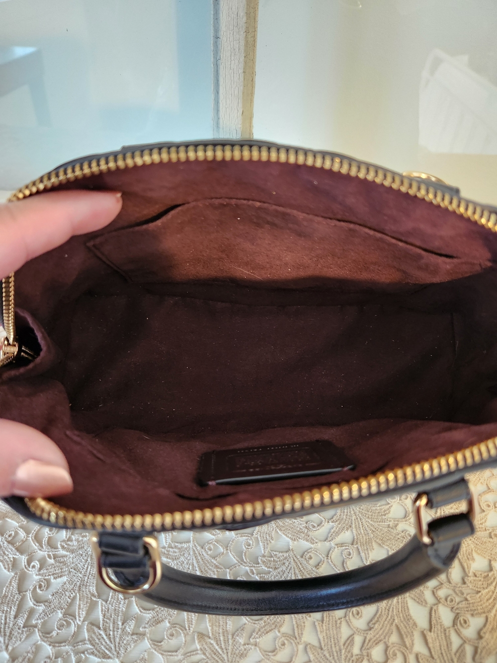 Coach Black Signature Dome Satchel F27597 LIKE NEW - Picture 8 of 10